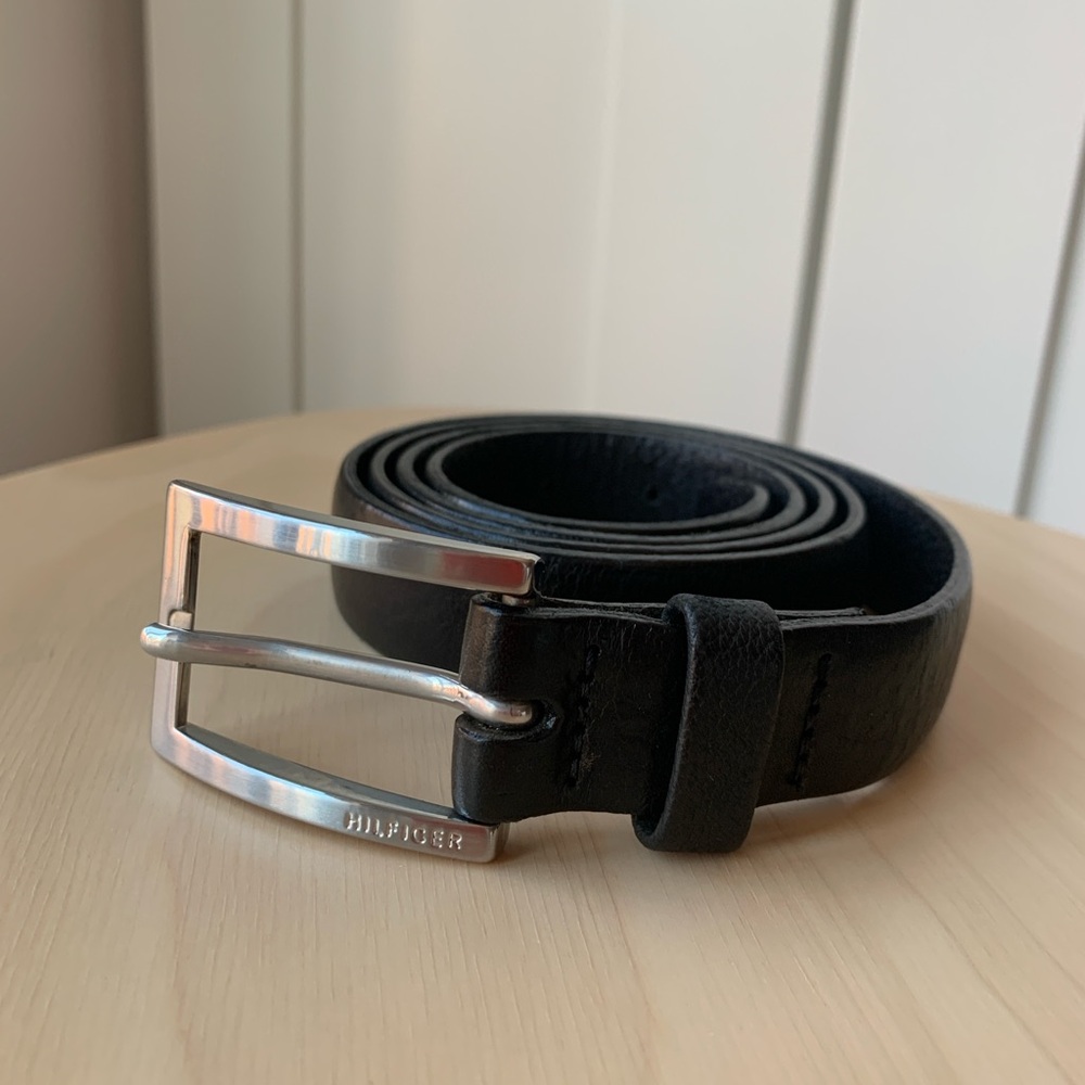NWOT Tommy Hilfiger Black Leather Belt with Silver Buckle